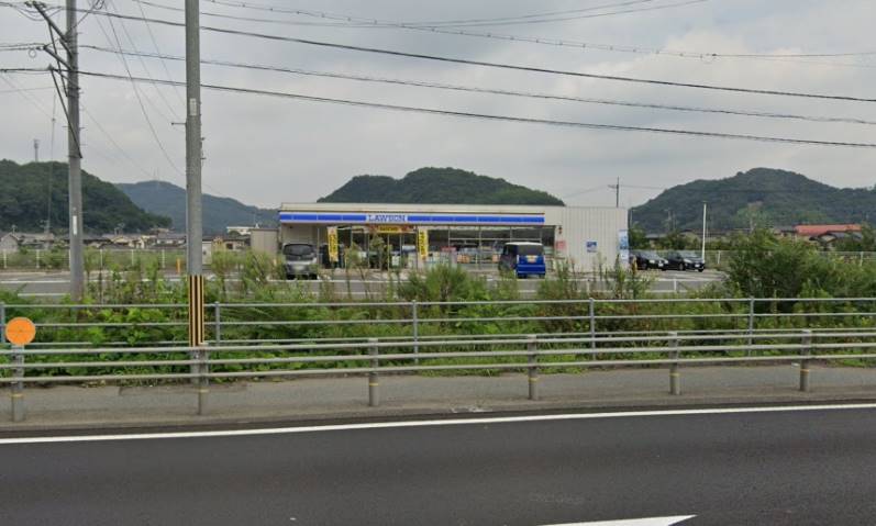 コンビニ　ローソン（コンビニ）まで5037m