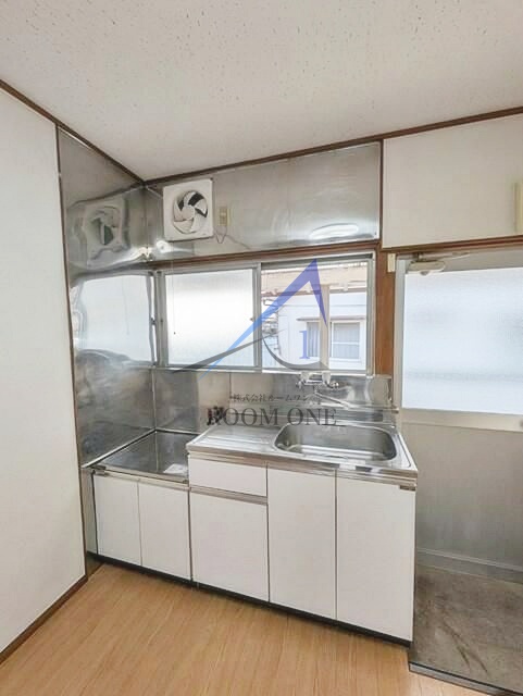 キッチン　キッチンです。