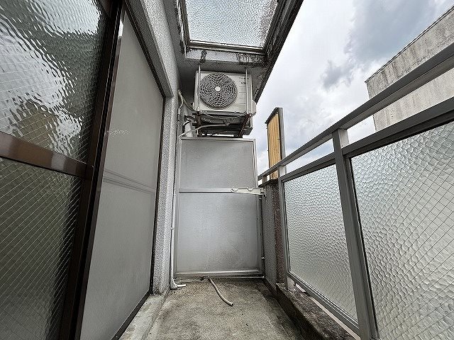 バルコニー　同マンション別部屋