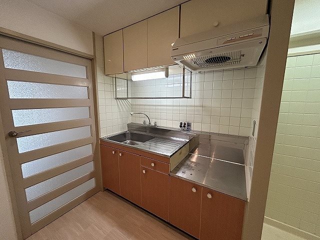 キッチン　同マンション別部屋