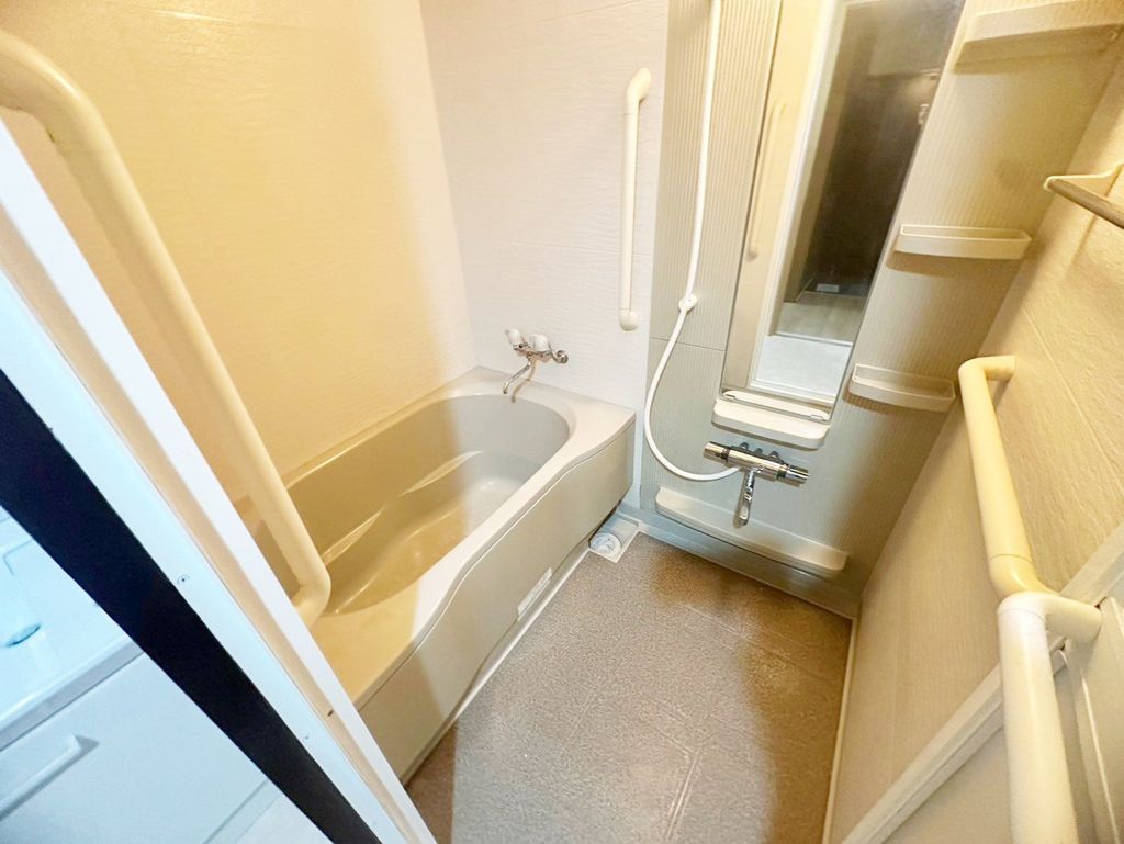 バス・シャワールーム　バルコニー