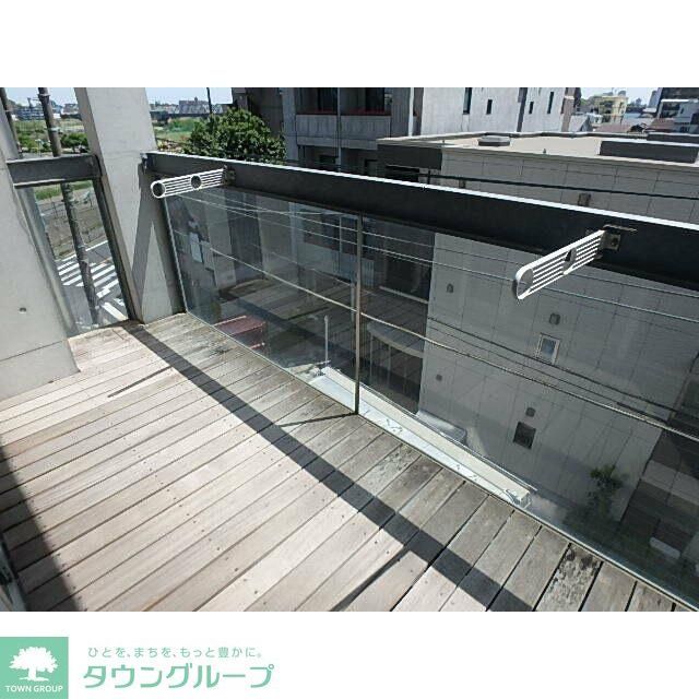 バルコニー　同シリーズ