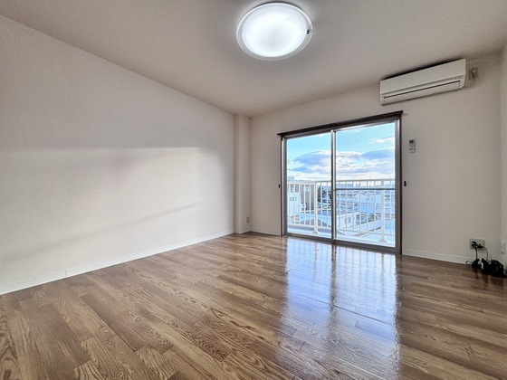 居室・リビング　リビング