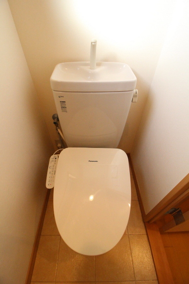 トイレ　※他号室の写真です。