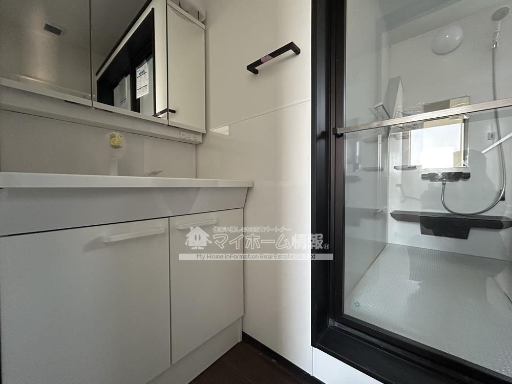 洗面設備　※内観写真はC号を引用しており、内装が異なる場合がございます