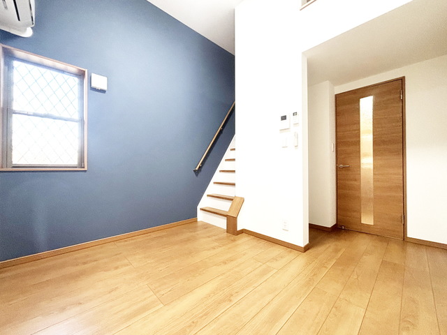 居室・リビング　～ロフト付き物件です～