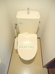 トイレ　清潔感のあるトイレ　ウォシュレット付