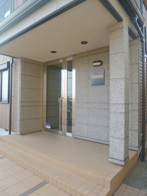 エントランス　オートロック付エントランス