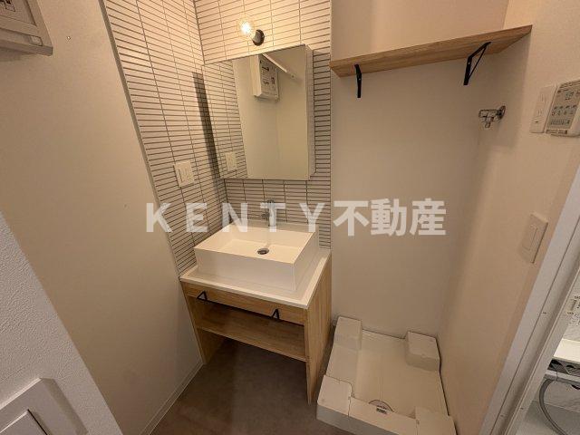 洗面設備　独立洗面化粧台付き