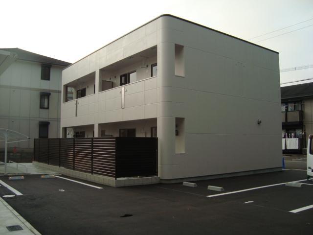 エントランス　外観写真（昼）