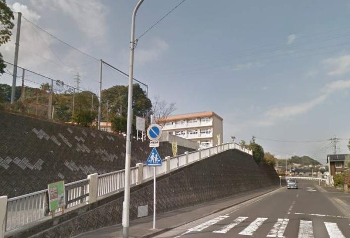 小学校　向陽小学校（小学校）まで2937m