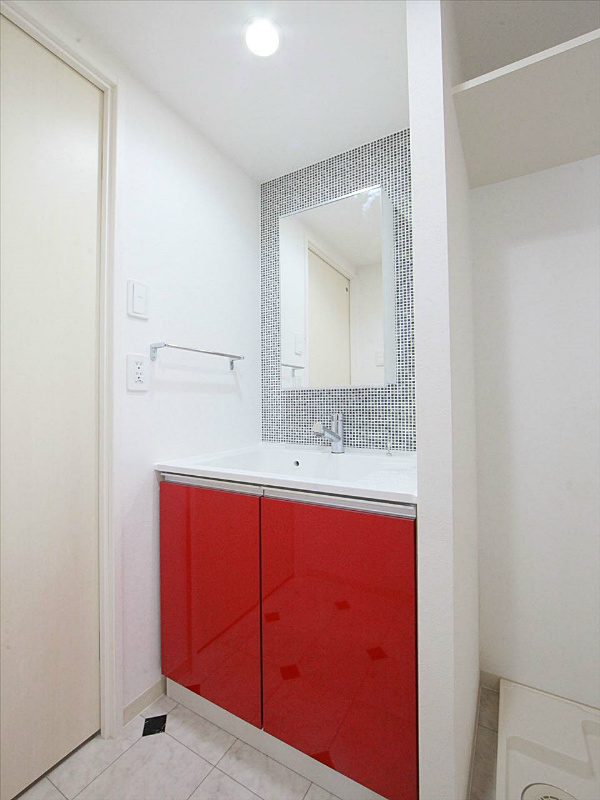 洗面設備　脱衣所　洗面台（シャンプードレッサー付）