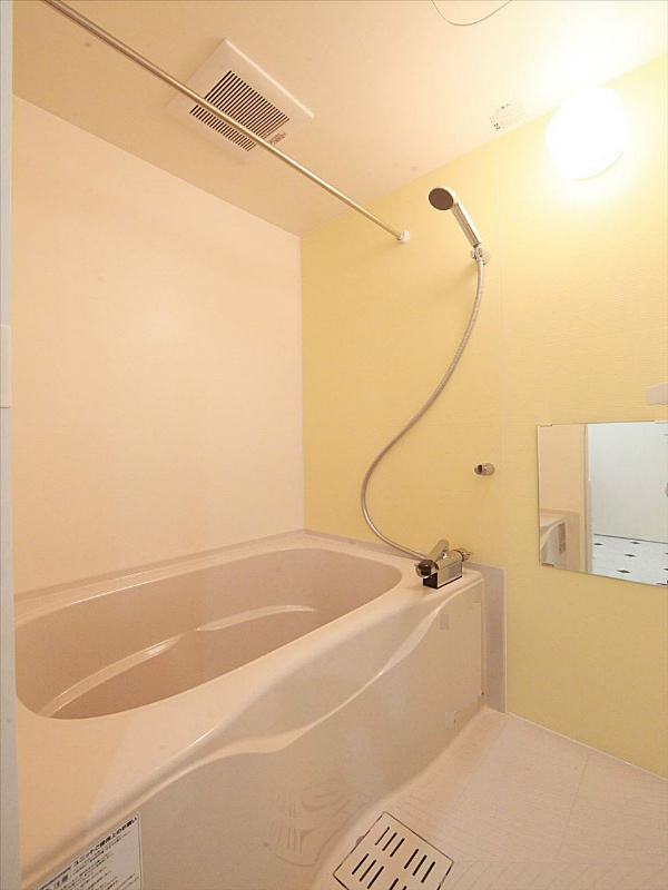 バス・シャワールーム　バスルーム