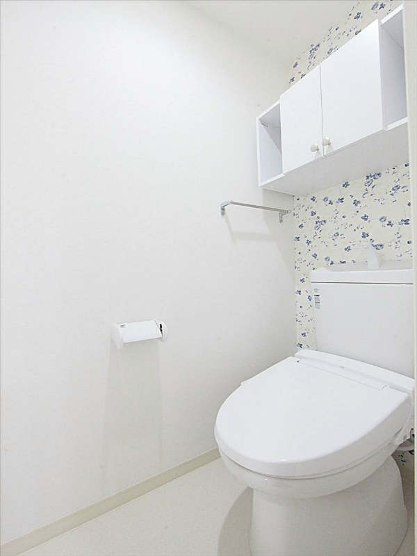 トイレ　温水洗浄便座機能付