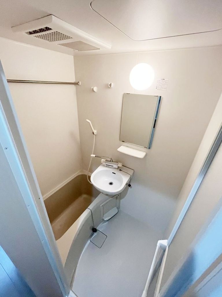 バス・シャワールーム　バス