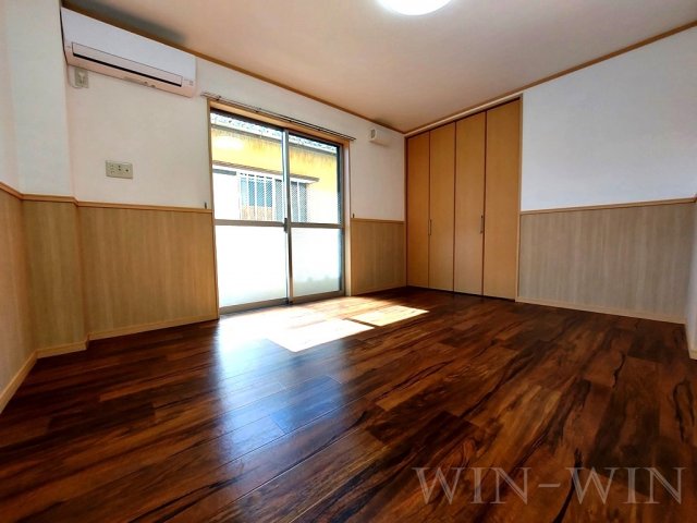 居室・リビング　イメージ（同建物内別部屋の写真です）