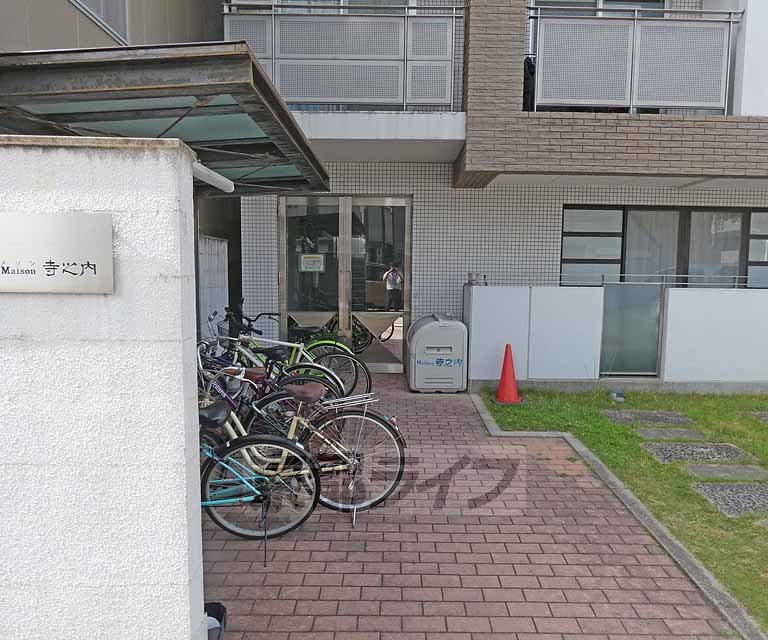 その他共有部分　建物入り口です。