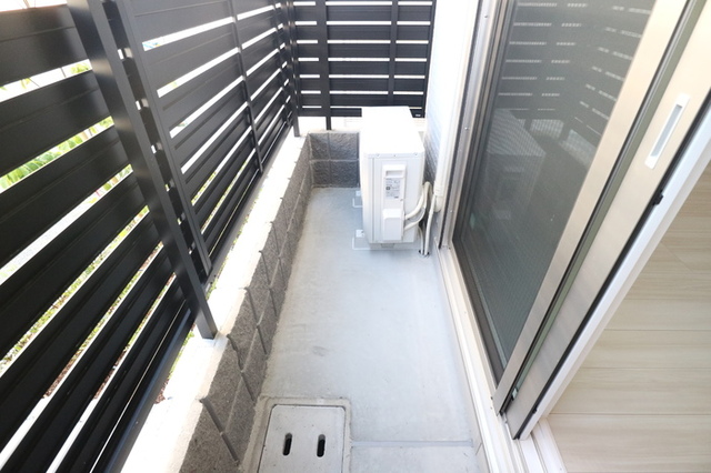 バルコニー　テラス