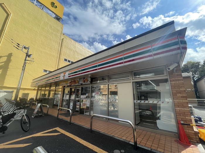 コンビニ　セブンイレブン（コンビニ）まで43m