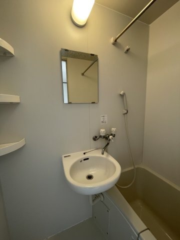 洗面設備　コンパクトで使いやすい洗面所