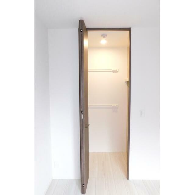 収納　クローゼット（建築中の写真）