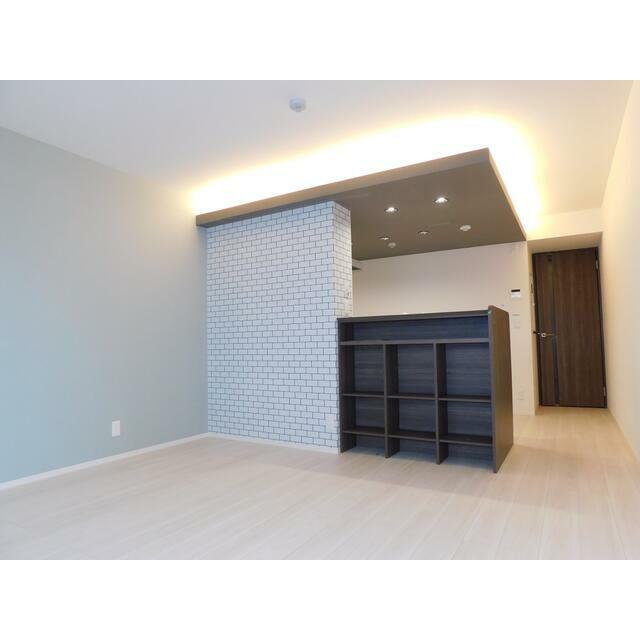 居室・リビング　リビングは対面カウンターキッチンです（建築中の写真）