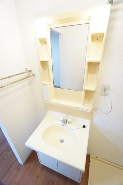 洗面設備　※同物件・同タイプの写真です。