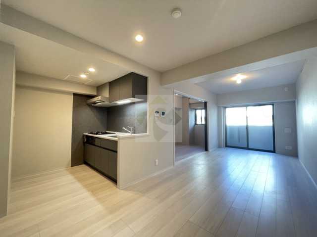 居室・リビング　グラススペース