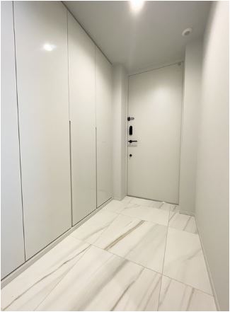 玄関　※別部屋参考写真