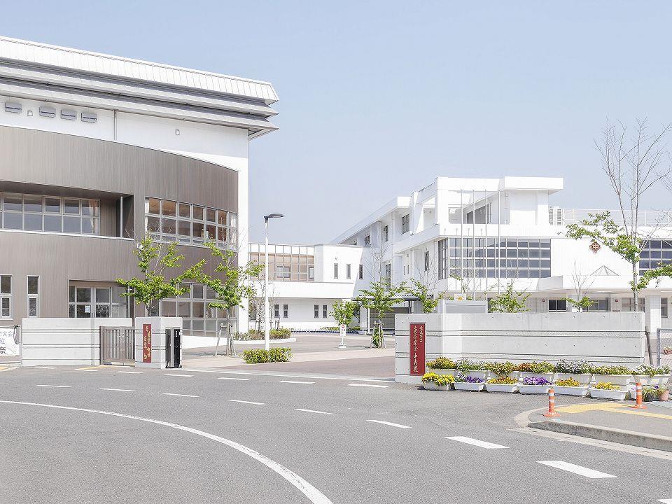 中学校　東原庠舎東部校（中学校）まで950m