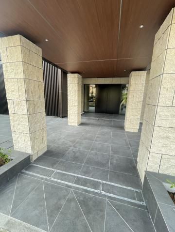 エントランス　建物の内部です