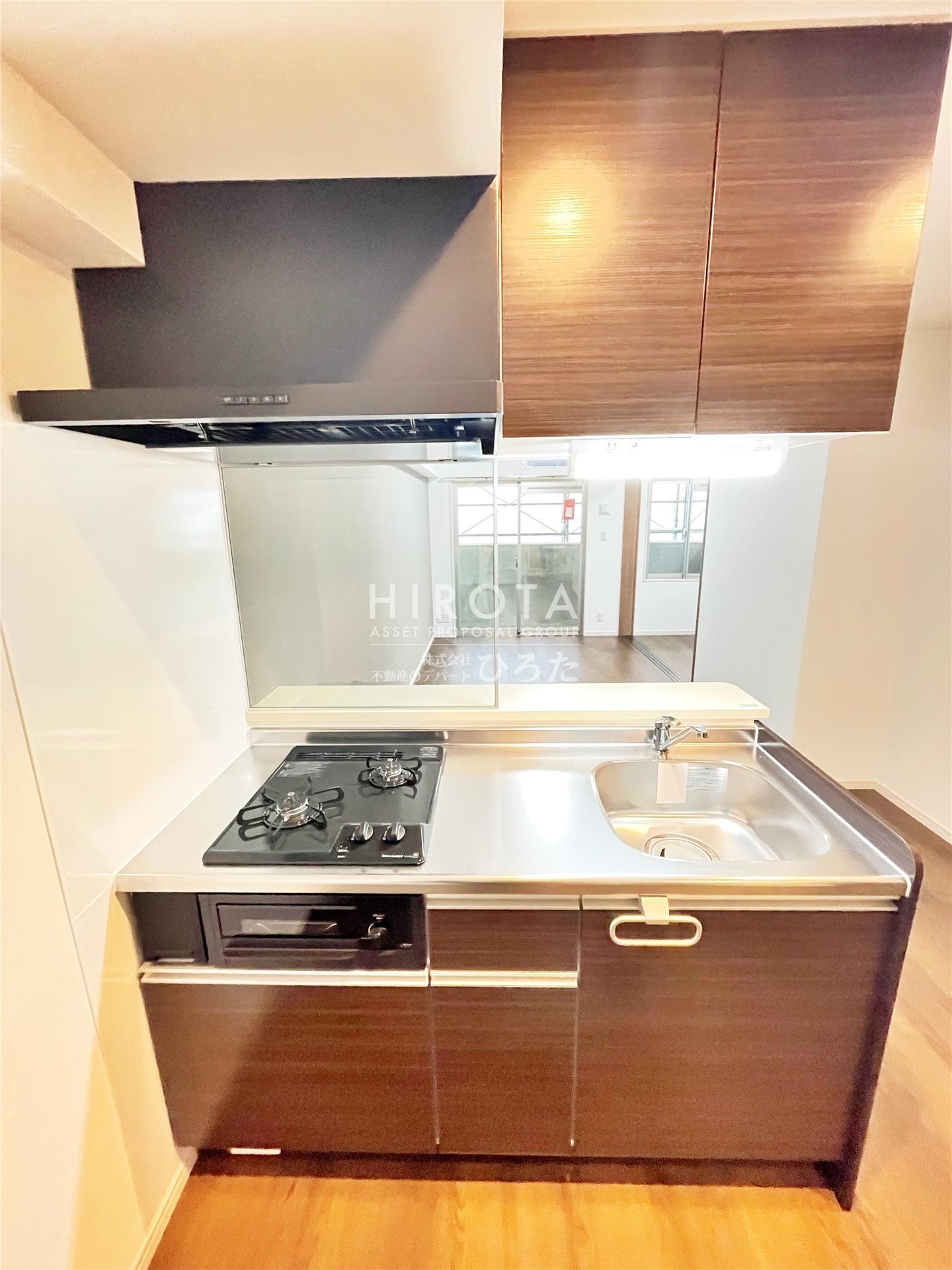 キッチン　【同仕様写真です】