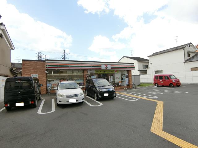 コンビニ　セブン－イレブン宇治開町店（コンビニ）まで879m