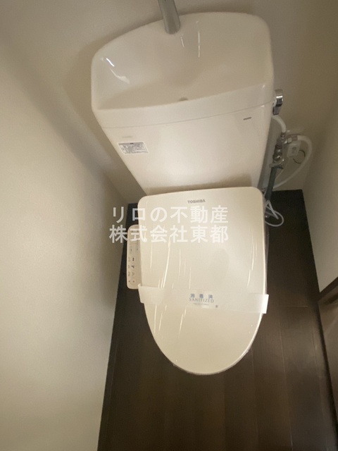 トイレ　暖房便座付です！冬のいやーなひんやり感がなくなります♪