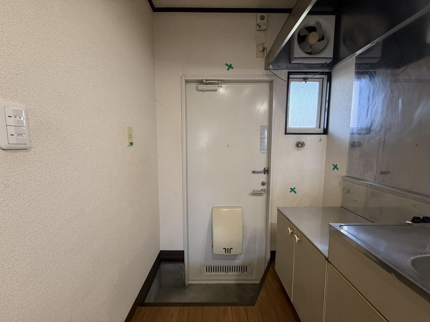 玄関　ポスト付きの玄関です(別部屋参考写真)