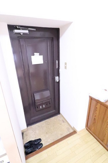 玄関　※別部屋の写真です