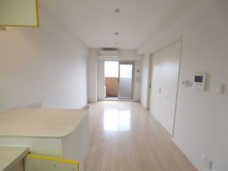 バルコニー　ＬＤＫ11.4帖　洋室6.2帖と仕切ってもつなげても使えます