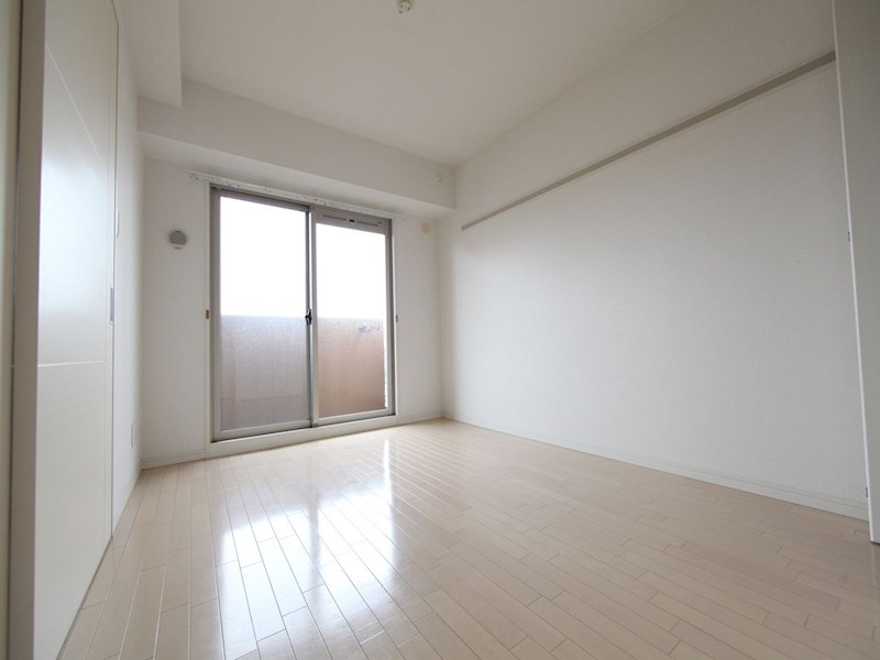 その他　洋室6.2帖　クローゼット付（収納充実してます）