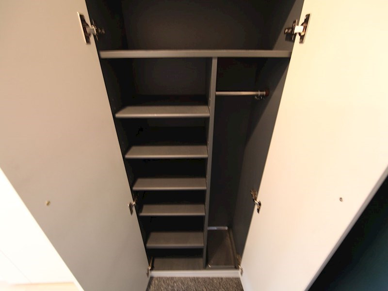 玄関　玄関　シューズボックス付（収納充実してます）