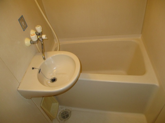 バス・シャワールーム　他号室のお写真です