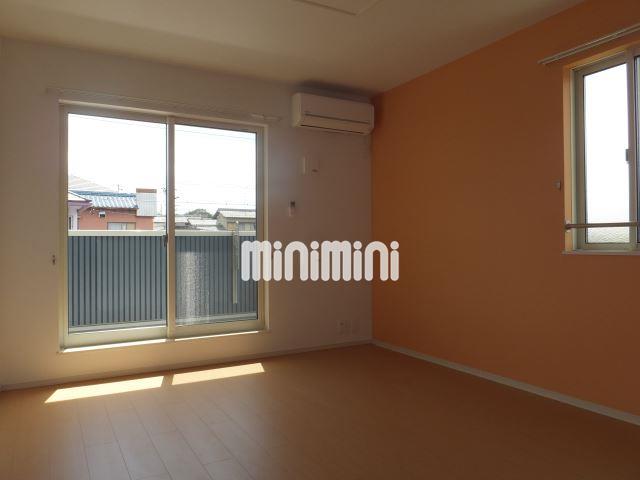 その他部屋・スペース　エアコンも完備のリビングで快適生活