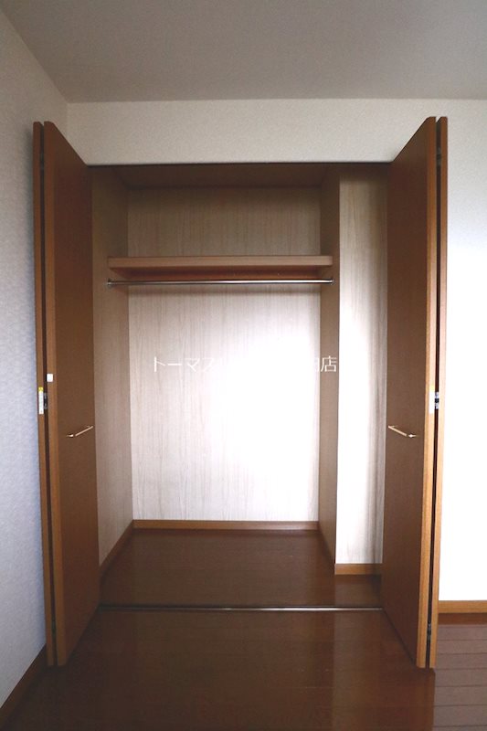 収納　302号室写真