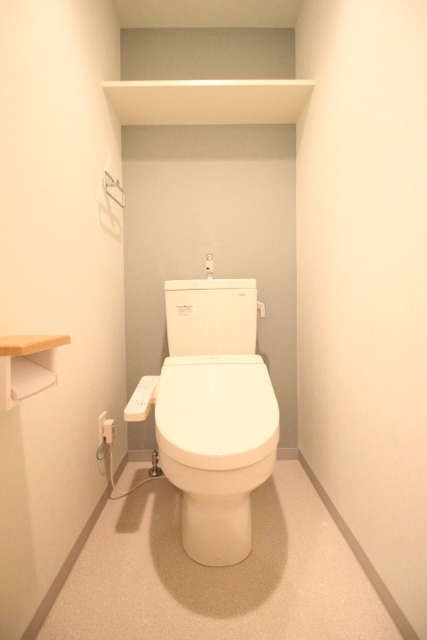 トイレ　トイレには快適な温水洗浄便座付き♪