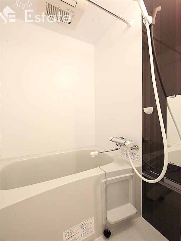 バス・シャワールーム　バスルーム