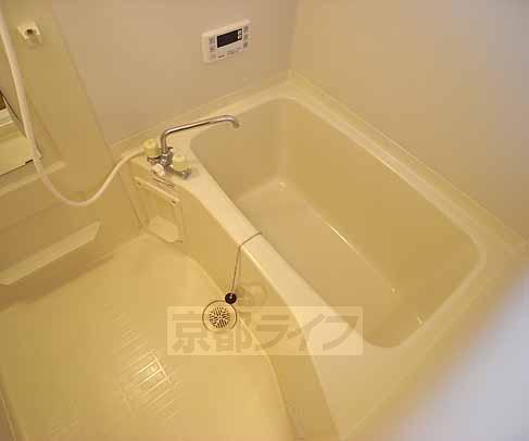 バス・シャワールーム　浴室で温度調整も可能です・