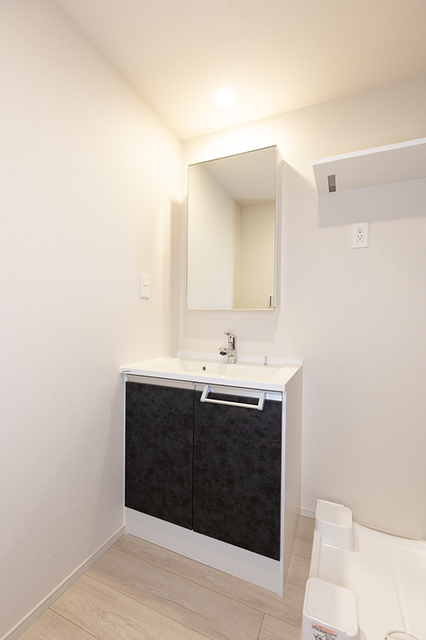 洗面設備　※写真は同タイプ住戸です。