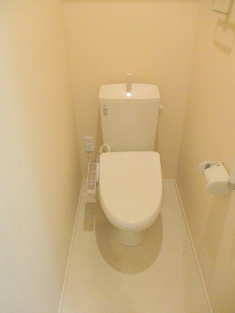 トイレ　★温水洗浄便座★