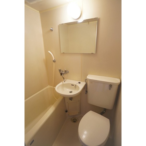 バス・シャワールーム　三点ユニットは鏡が大きめに！！