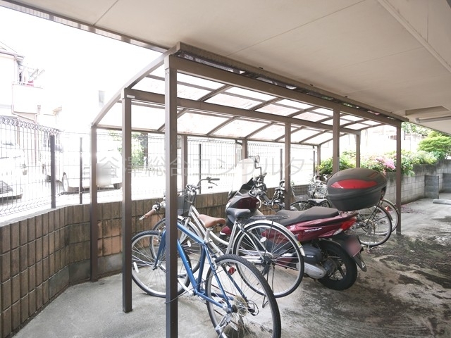 その他共有部分　屋根付駐輪場