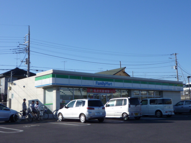 コンビニ　ファミリーマート龍ヶ崎馴馬店（コンビニ）まで333m